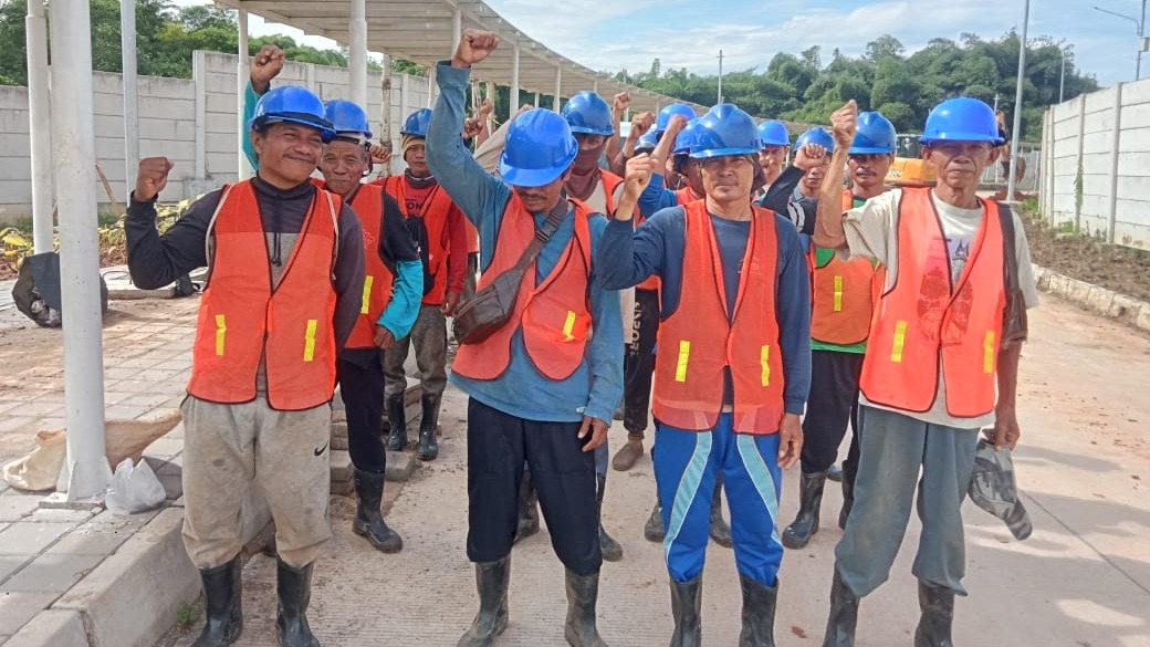Gambar sampul untuk Bukan Sekadar Tukang Gali: Inilah Kisah Para Ahli di Balik Proyek Kami